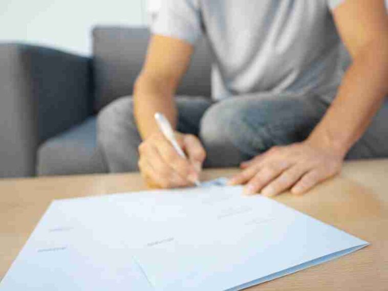 Come compilare la dichiarazione sostitutiva di atto di notorietà