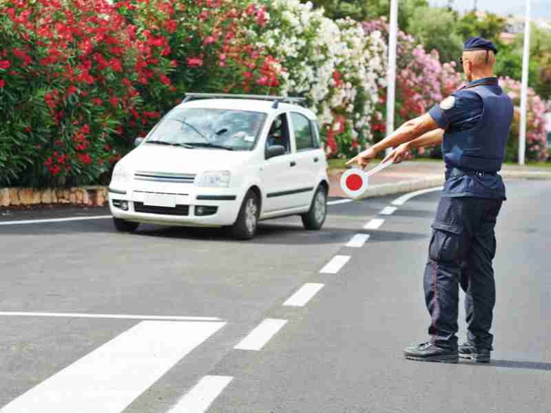 Come denunciare forze dell'ordine