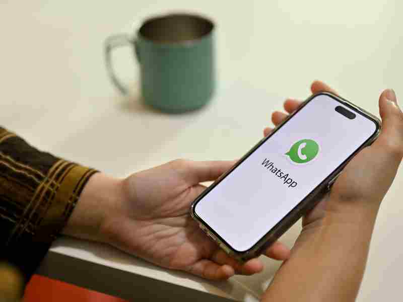 Come segnalare truffa su WhatsApp