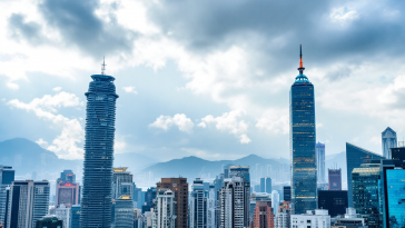 Grafico che mostra il crollo della Borsa di Hong Kong