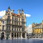 Il cardinale Parolin durante la visita a Bergamo