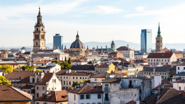 Grafico sul debito pubblico italiano e previsioni 2025